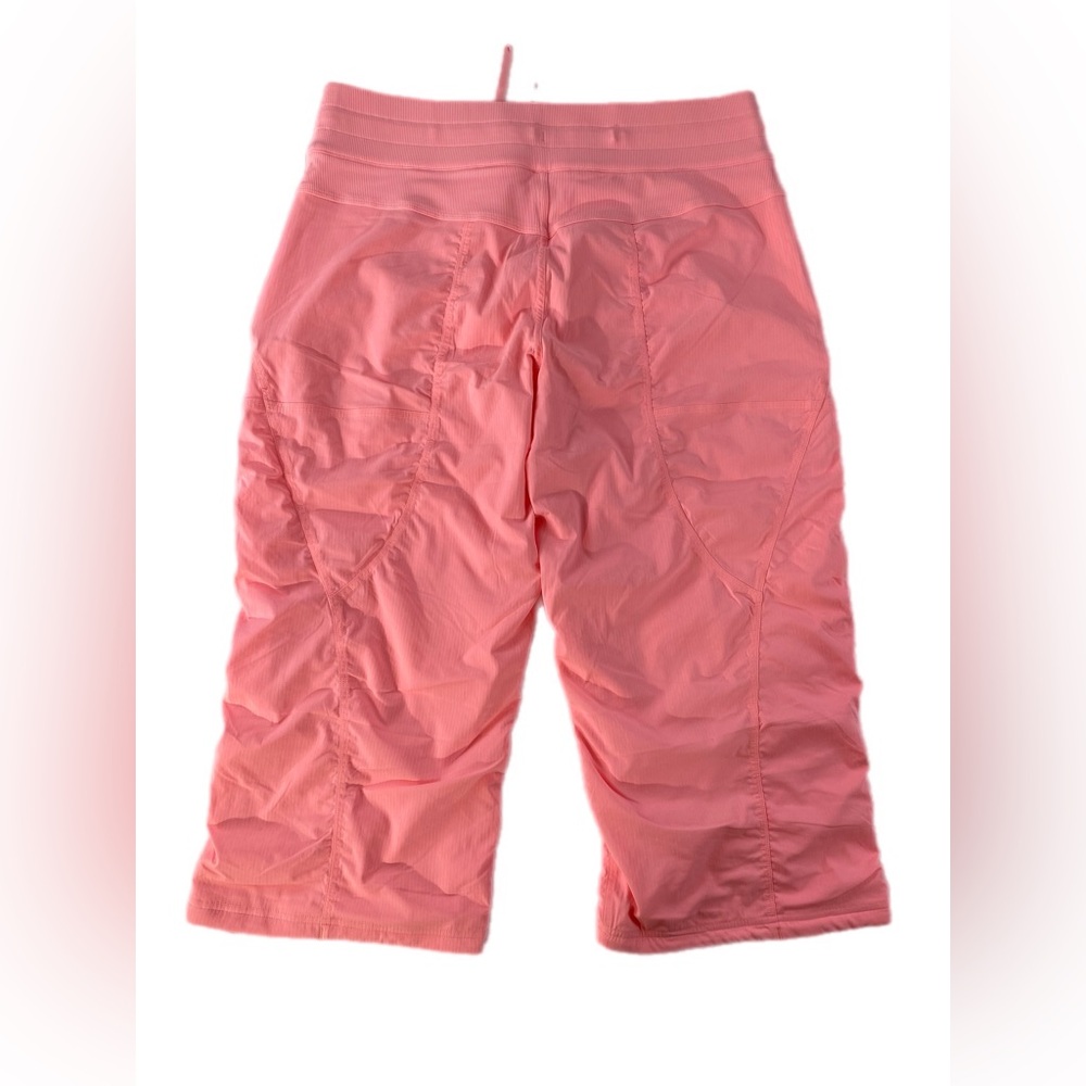 Lululemon Studio Crop *Lined Bleached Coral size 10 NWOT - Picture 4 of 11